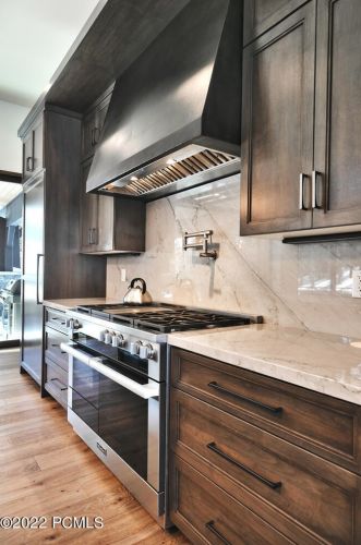 215 White Pne Cyn Rd, Park City UT 84060-6514 exterior