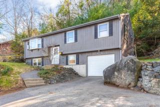 191 Winn St, Burlington MA  01803-3108 exterior