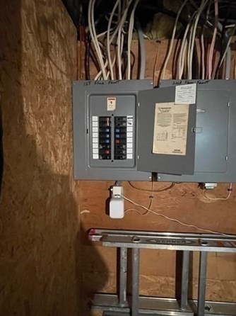 46 Pitman St, Fall River MA  02723-2851 exterior