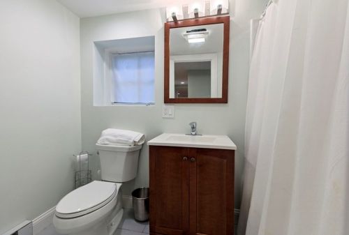 82 Day St, Newton MA 02466-2906 exterior