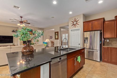 1816 Eagle Talon Trl, Phoenix AZ 85085-5344 exterior