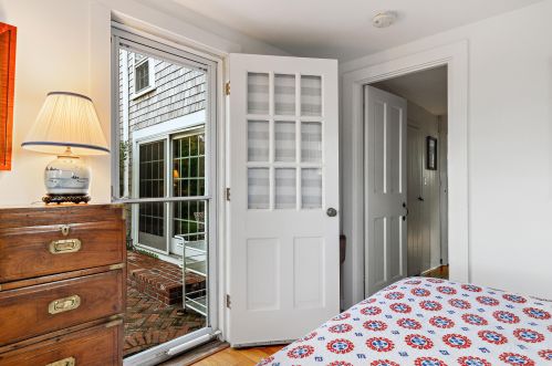 156 Chatham Bars Ave, Chatham MA 02633-2343 exterior