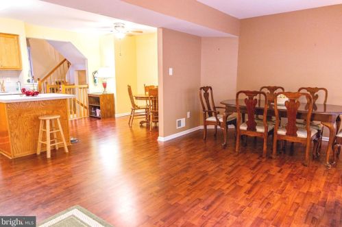 128 Mt Vernon Ct, West Deptford NJ 08096-6895 exterior