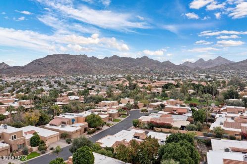 10632 11th St, Phoenix AZ 85020-1180 exterior