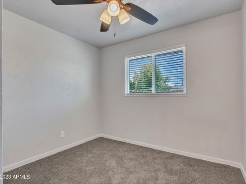 5526 Clarendon Ave, Phoenix AZ 85033-4118 exterior