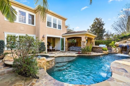 17 Buellton, Irvine CA 92602-2032 exterior