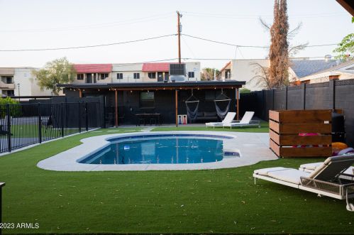 2635 Clarendon Ave, Phoenix AZ 85018-5958 exterior