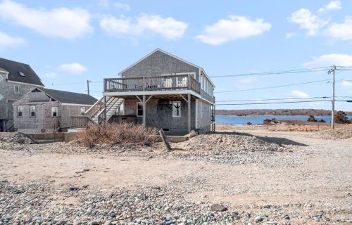 176 Central Ave, Marshfield MA 02047-6149 exterior