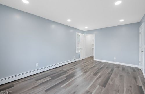 351 Division Ave, Belleville NJ  07109-2118 exterior