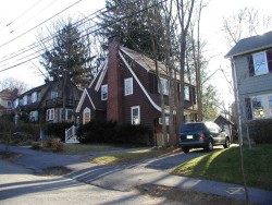 164 Oliver Rd, Newton, MA 02468-2321
