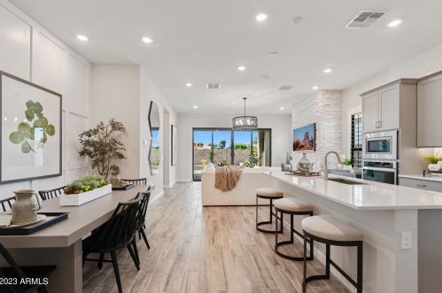 21926 61 St, Phoenix AZ 85035-1601 exterior