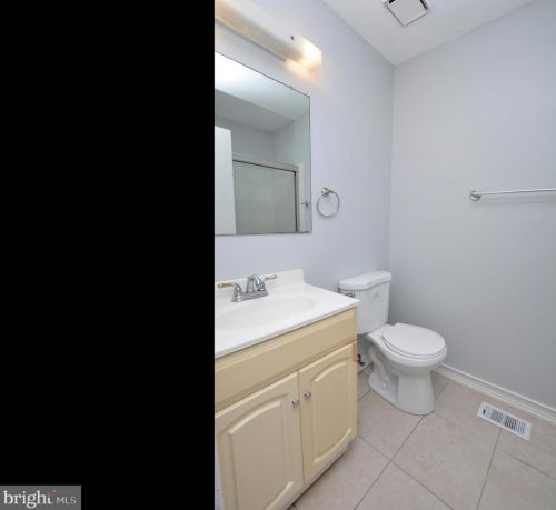 5 Belmont Ct, Erial NJ 08081-9220 exterior