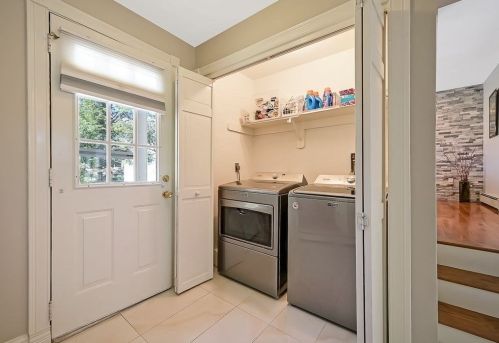 2 Trevor Ln, Worcester MA  01605-1081 exterior