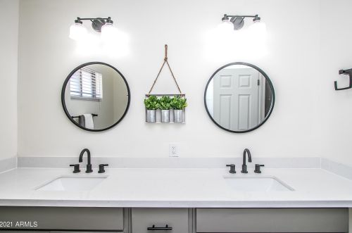 601 Euclid Ave, Phoenix AZ  85042-7622 exterior