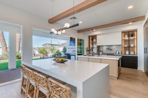 4232 31st St, Phoenix AZ  85016-5819 exterior