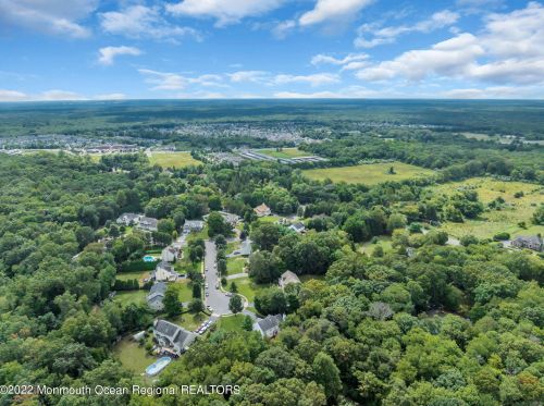 8 Bailey Ct, Jackson Twp NJ  08527-4459 exterior