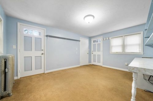 44 Beaconsfield Rd, Worcester MA 01602-1303 exterior