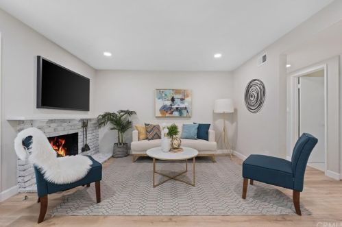 15541 Woodcrest Dr, Whittier CA  90604-3238 exterior