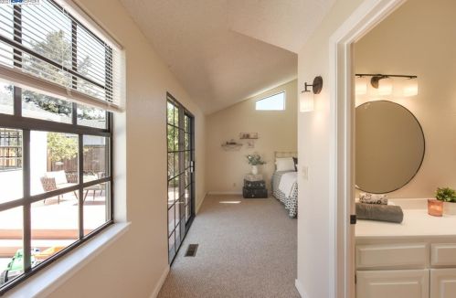 1928 Trombas Ave, San Leandro CA 94577-6127 exterior