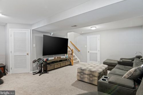 66 Coachlight Dr, Erial NJ 08081-5606 exterior