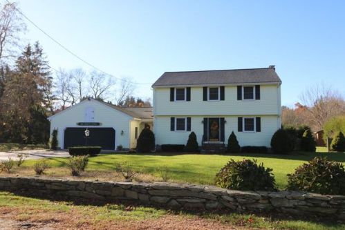 1155 South St, East Bridgewater, MA 02324-2923