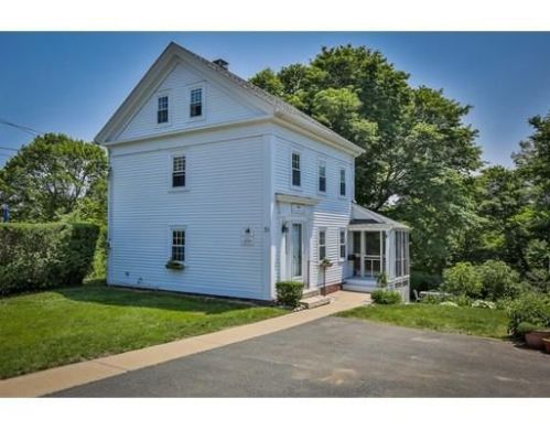 31 Eastern Ave, Gloucester, MA 01930-3003