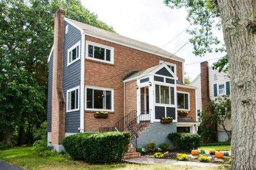 90 Ferncroft Rd, Milton MA  02186-2635 exterior