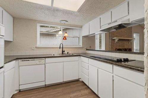 2009 Vail Dr, Garland TX  75044-6790 exterior