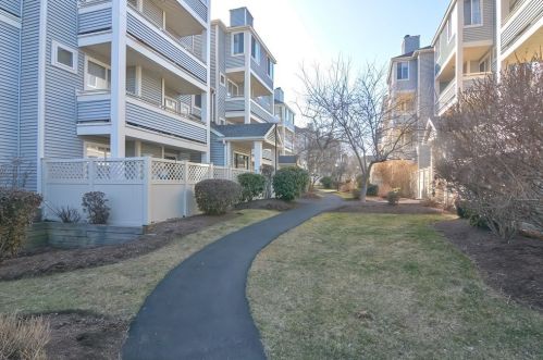 200 Falls Blvd, Quincy MA  02169-8158 exterior