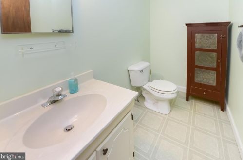 534 Elberne Ave, West Deptford NJ 08093-1716 exterior