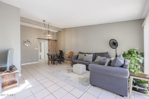 4924 Edgemont Ave, Phoenix AZ  85008-1621 exterior