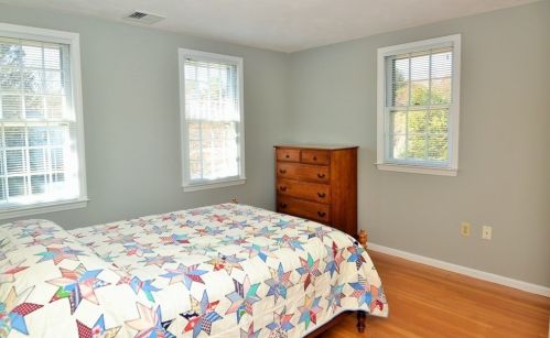 10 Foley Dr, Southborough MA 01772-1605 exterior