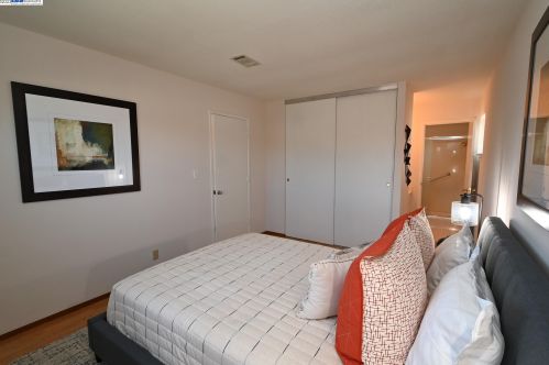 14297 Tiburon Rd, San Leandro CA 94577-6536 exterior