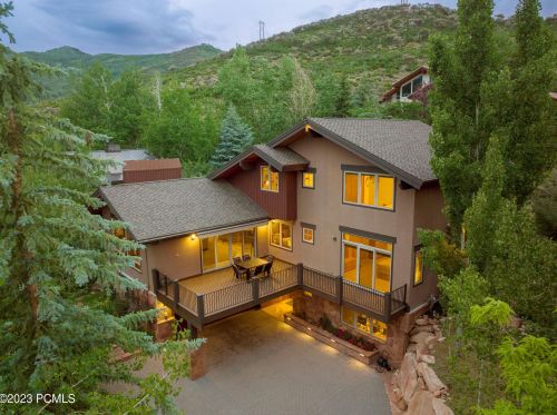 2068 Mahre Dr, Park City UT 84098-8508 exterior