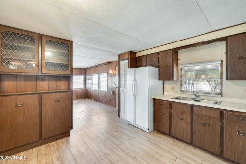 1549 Anderson Dr, Phoenix AZ  85022-2021 exterior