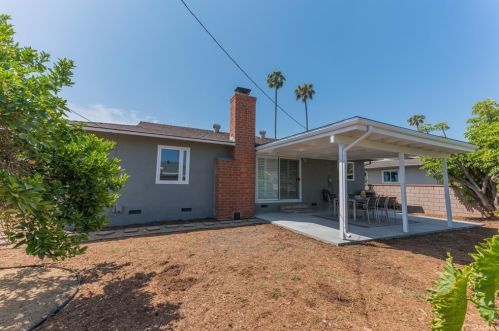 15541 Woodcrest Dr, Whittier CA  90604-3238 exterior