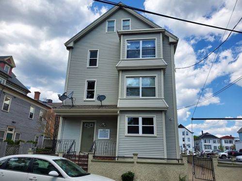 57 Beetle St, New Bedford, MA 02746-1980