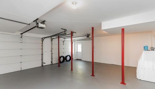 40 Howland St, Needham MA 02492-2901 exterior