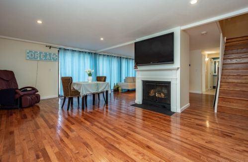 165 Split Rock, Acton, MA 01718-1011