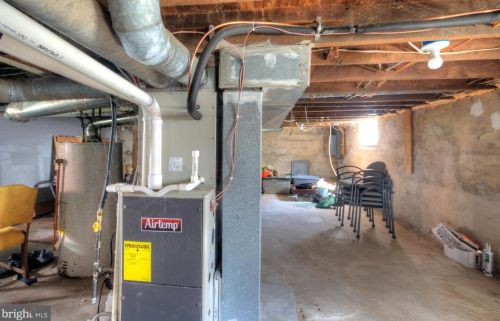 1702 Swedesboro Ave, West Deptford NJ  08066-1517 exterior