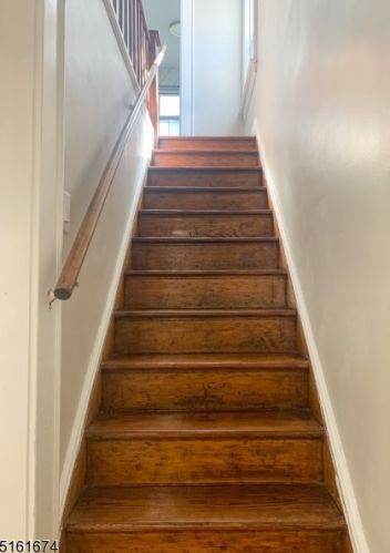 174 Stuyvesant Ave, Kearny NJ  07032-3750 exterior