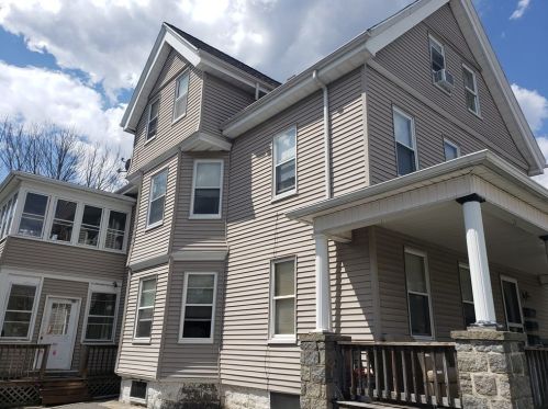 12 Bay St, Taunton, MA 02780-2520