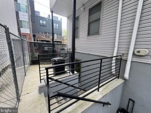 1105 27th St, Philadelphia PA  19146-3802 exterior