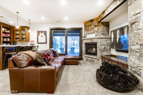 2424 Iron Mtn Dr, Park City UT 84060-6559 exterior