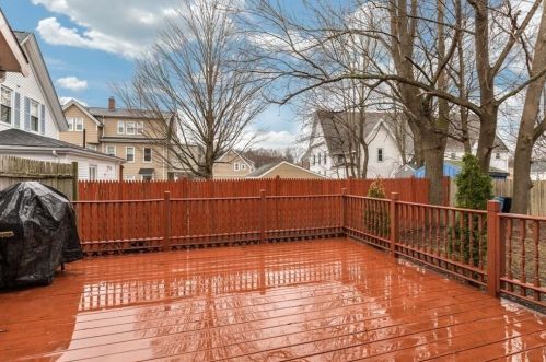 28 Franklin St, Whitman MA 02382-2529 exterior