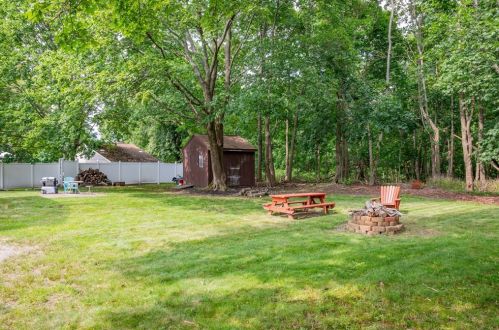 10 Carroll St, Weymouth MA 02189-1211 exterior