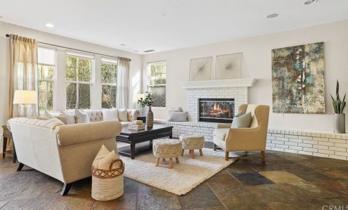 17 Buellton, Irvine CA 92602-2032 exterior