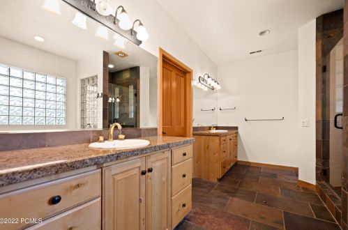 4923 Charlais Ln, Park City UT 84098-7552 exterior