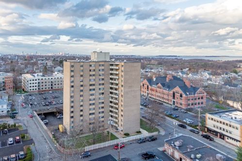 1025 Hancock St, Quincy MA 02169-2105 exterior