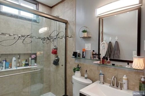 264 Davis Ave, Kearny NJ 07032-3402 exterior